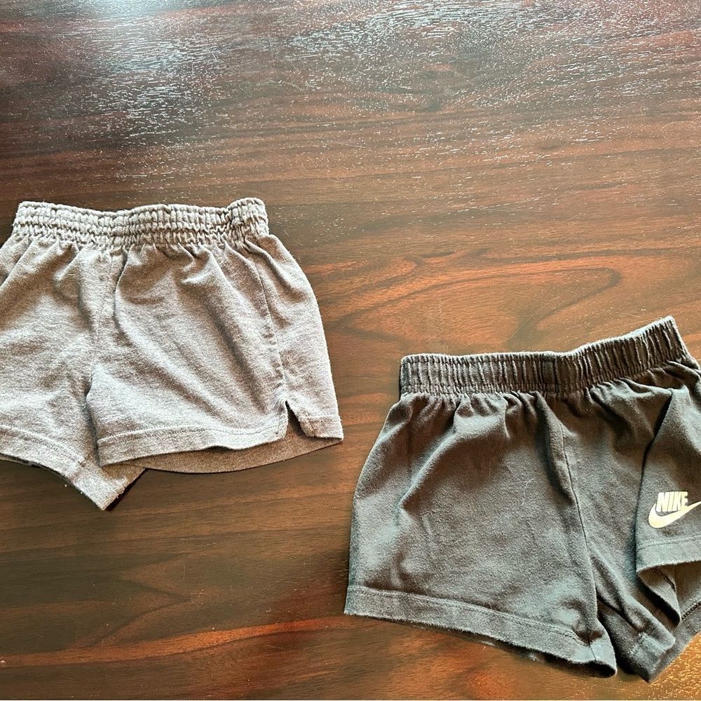 Nike /sofee girls shorts Sz 5 black/white/gray- knit athletic - pull on lot of 2